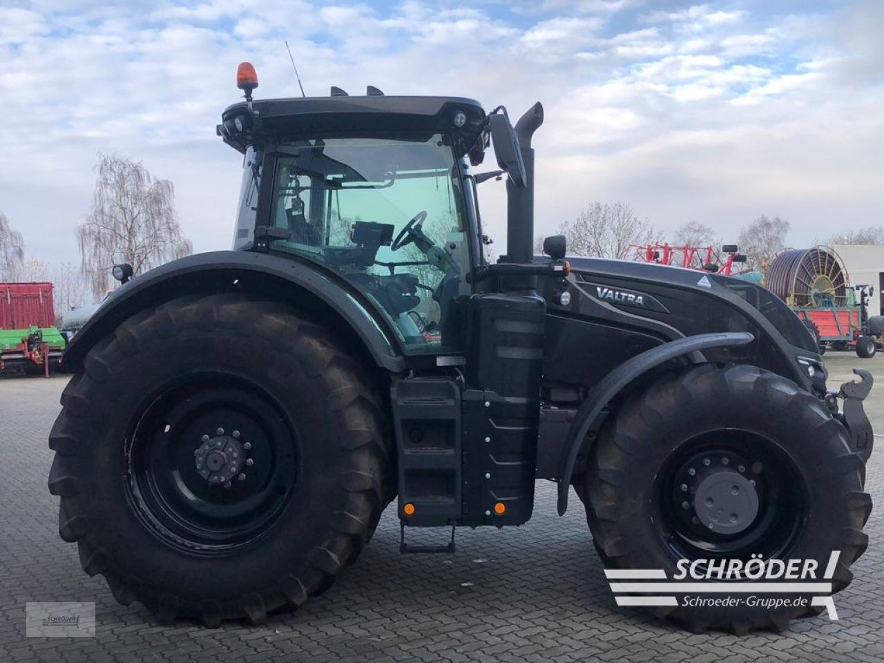Traktor typu Valtra S 324 SMARTTOUCH | FZW | GPS | RÜFA, Gebrauchtmaschine v Ahlerstedt (Obrázek 3)